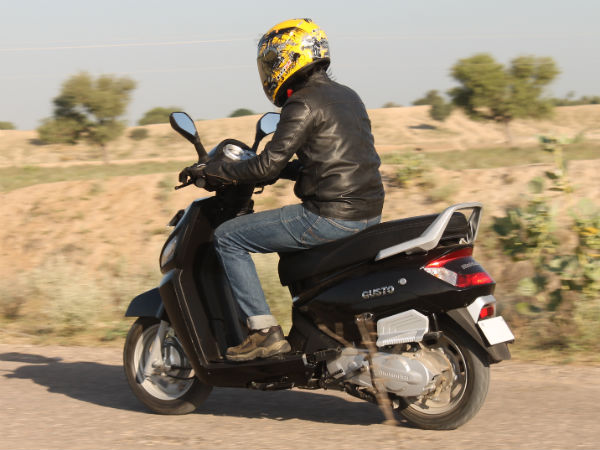 Mahindra Gusto: Comfort & Riding Posture
