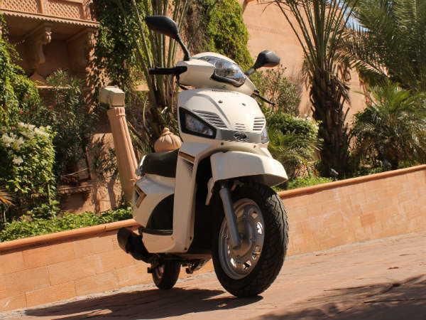 Mahindra Gusto: Colours, Options & Price