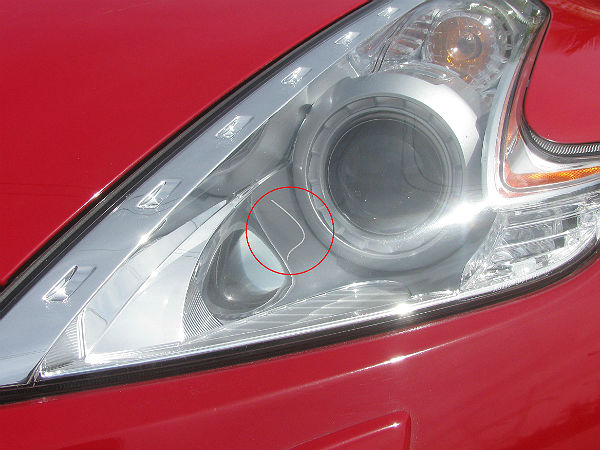 3. Check headlamps lenses, fog lamps, and tail lights for cracks or scuff marks. 