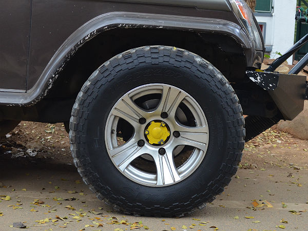 Tyre Puncture: 10 Steps To Change A Punctured Car Tyre