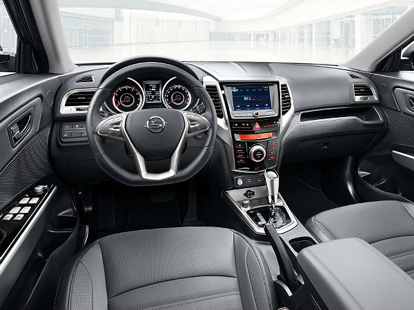 ssangyong tivoli interior features