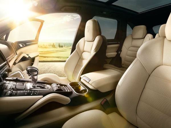 2016 cayenne turbo s features