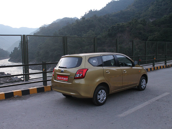 datsun go plus features and specs