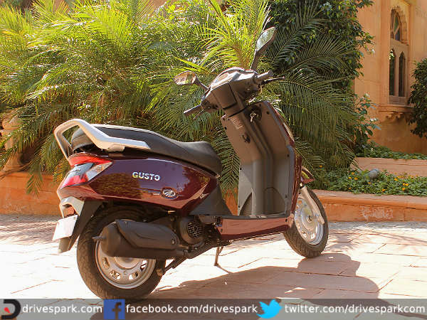 mahindra gusto features