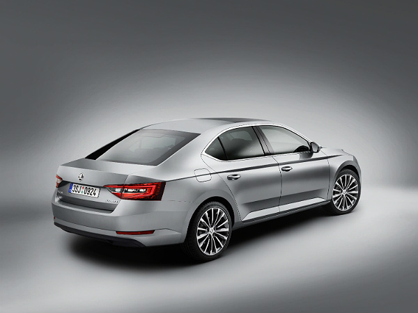 2015 skoda superb engine