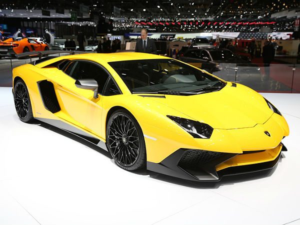 Lamborghini Aventador LP 750-4 Superveloce: