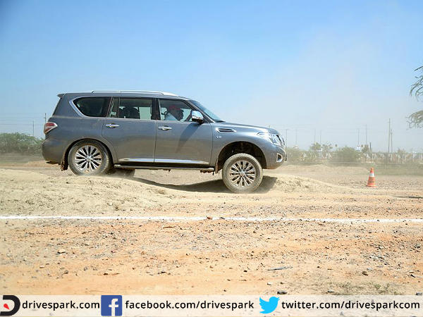 2015 Nissan CARnival 