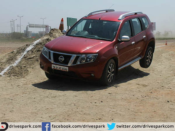 2015 Nissan CARnival 