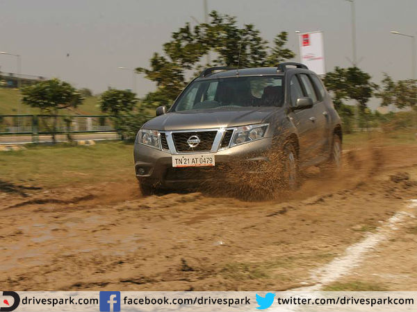 2015 Nissan CARnival 