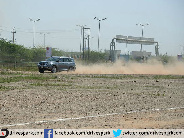 2015 Nissan CARnival 