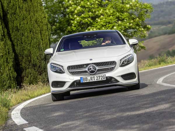 3. Mercedes-Benz S-Class Coupe: Going down around the bend