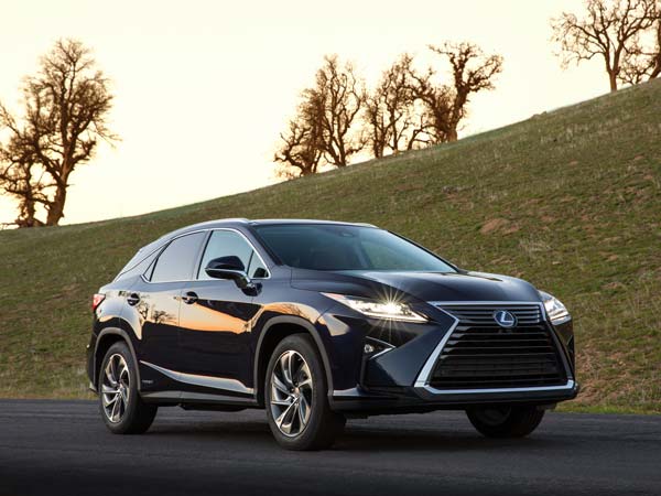 Lexus Reveals Its All-New RX Luxury SUV At New York Auto Show! 