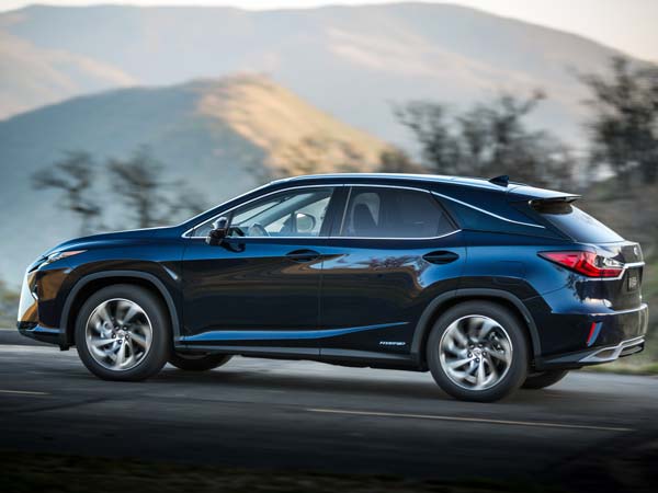 Lexus Reveals Its All-New RX Luxury SUV At New York Auto Show! 