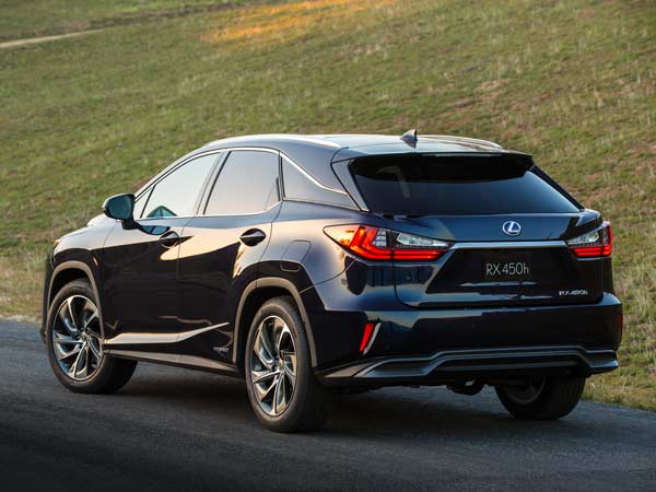 Lexus Reveals Its All-New RX Luxury SUV At New York Auto Show! 
