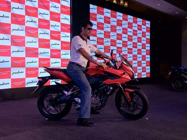 pulsar as200 features