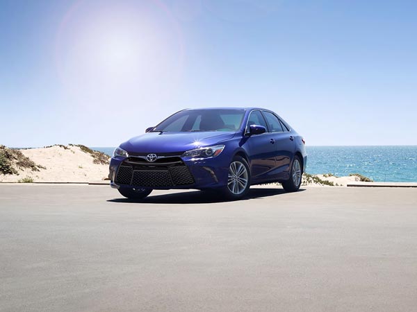 2015 toyota camry india launch