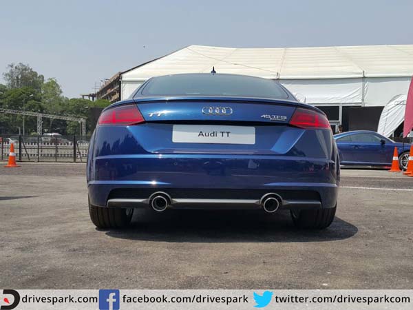 audi tt back side