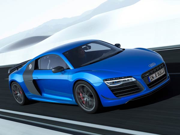 Virat Kohli Treats Himself With An Audi Supercar!