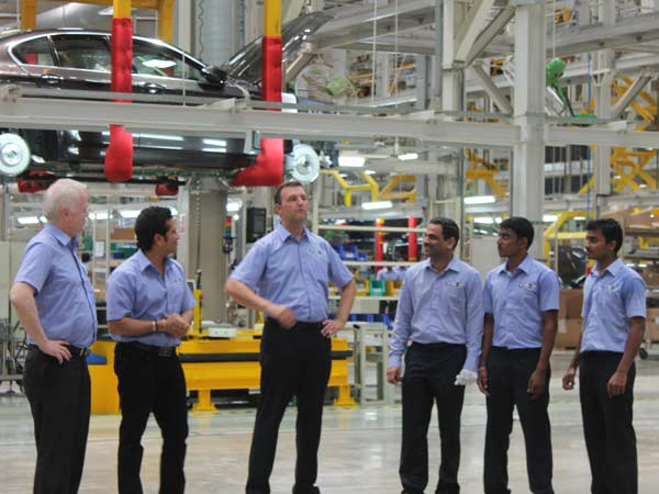 Sachin Tendulkar Helps BMW Make A 5 Series In Chennai!