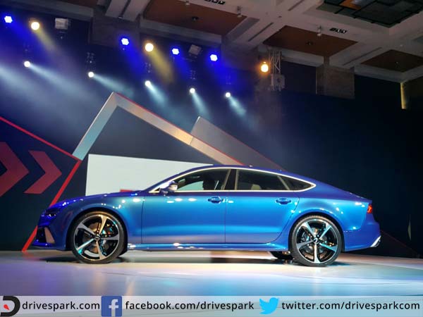 2015 audi rs7 features