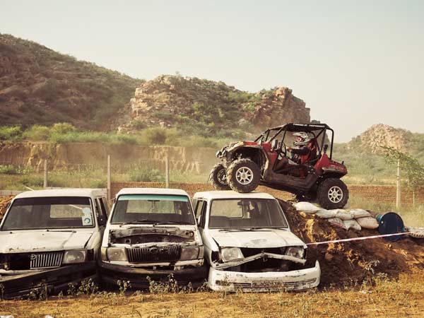 2015 polaris off roader season one