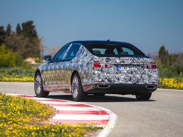 2016 bmw 7 series features