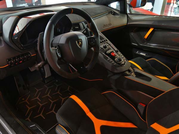 lamborghini aventador sv for sale in dubai