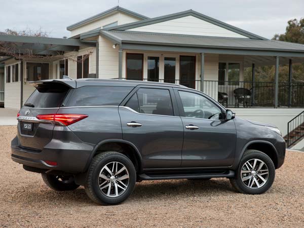 2016 Toyota Fortuner Unveiled; Coming To India Soon! 