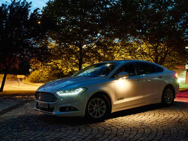 headlights that detect people and animals