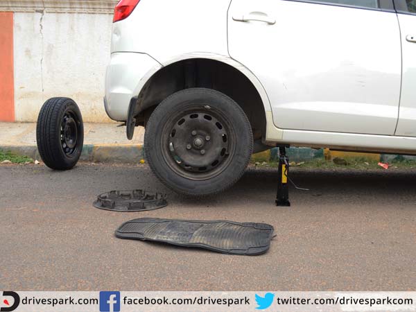 6. Avoid letting anybody offer mechanical help. Always call authorised service