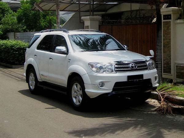 10. Toyota Fortuner: