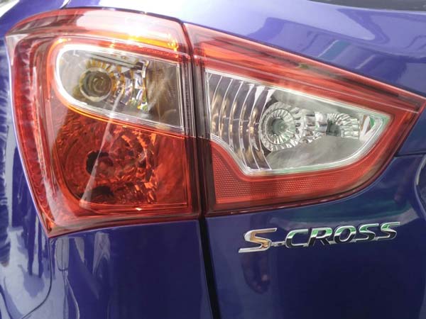 maruti suzuki s cross tail lamp