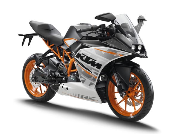 Yamaha R3 Vs Kawasaki Ninja 300 Vs KTM RC 390: Crouch, Set, Go! 