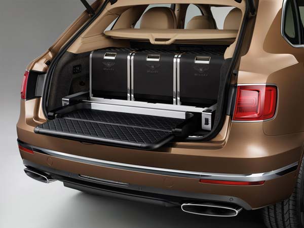 Bentley Bentayga: Rear Storage 