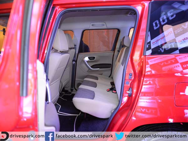 mahindra tuv 300 rear seat