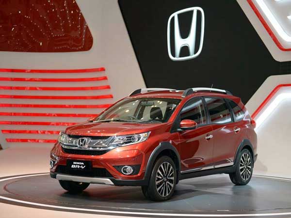 honda br-v front three quarter