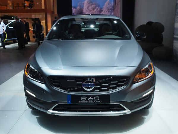 volvo s60 cross country front