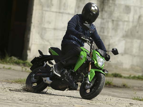 kawasaki z 125 in action