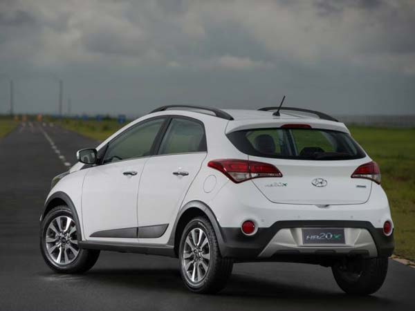 hyundai i20 active rear profile