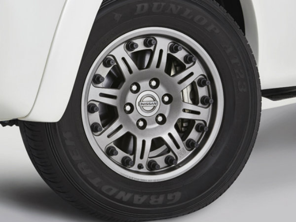 nissan patrol desert editon bead lock wheels