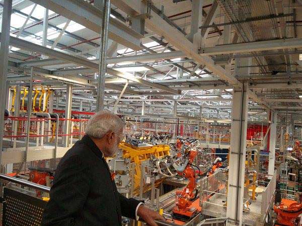 narendra modi visits jlr facility in uk private tour narendra modi visits jlr facility in uk private tour
