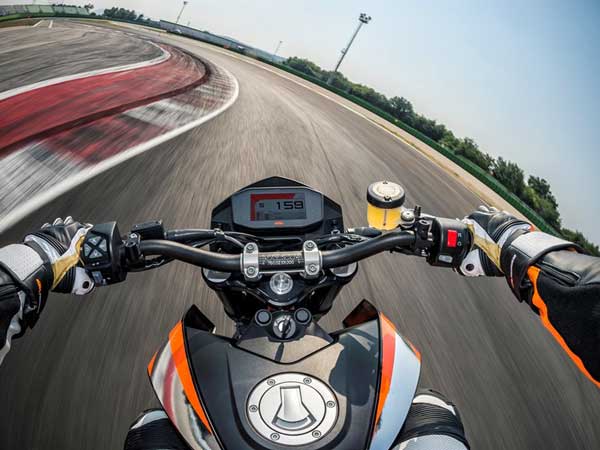 eicma-2015-ktm-690-duke instrument cluster