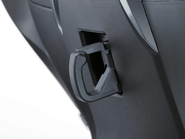 eicma kawasaki j125 unveiled luggage hook