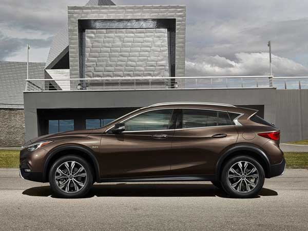 la auto show infiniti qx30 side profile