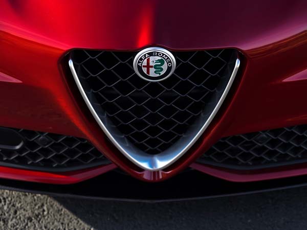 alfa romeo giulia grille