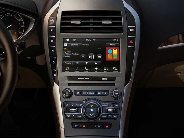 la auto show lincoln mkz infotainment system