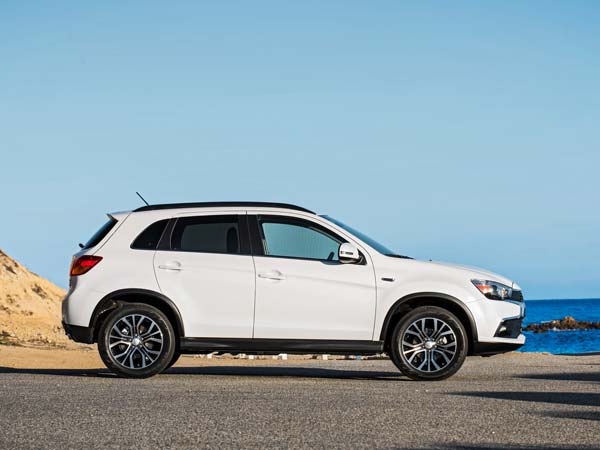 la auto show mitsubishi outlander sport side profile