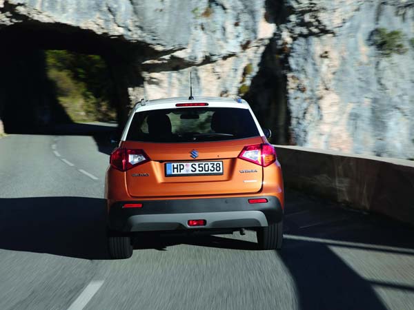 maruti suzuki vitara compact suv rear profile