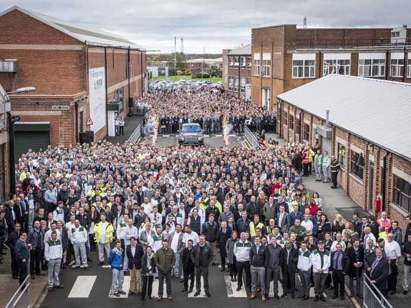 bentley bentayga rolls off production