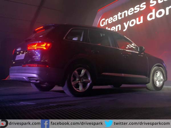audi Q7 launched in india rear profile